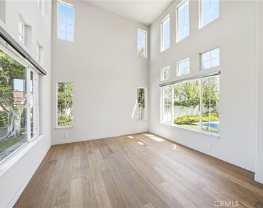 3844 Rock Hampton Drive - Photo Thumbnail 3