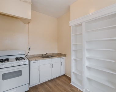 301 Witmer Street - Photo Thumbnail 7