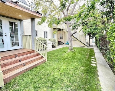 1557 W 36th Place - Photo Thumbnail 23