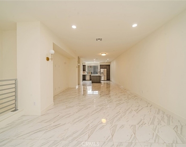 248 Rockefeller - Photo Thumbnail 23