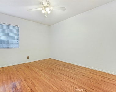 14323 Califa - Photo Thumbnail 12