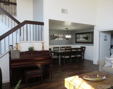 1091 Red Maple Drive - Photo Thumbnail 4
