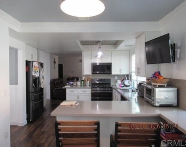 1091 Red Maple Drive - Photo Thumbnail 5