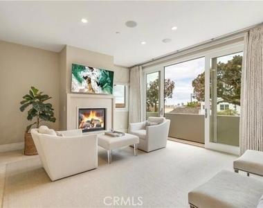 218 Narcissus Avenue - Photo Thumbnail 7