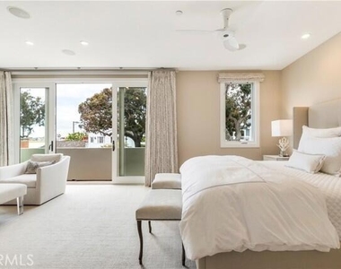 218 Narcissus Avenue - Photo Thumbnail 6