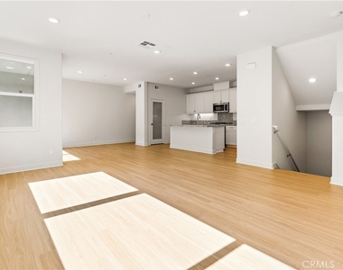 208 Siena - Photo Thumbnail 6