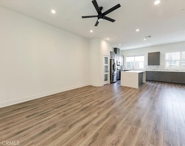 987 E Mason Lane - Photo Thumbnail 17