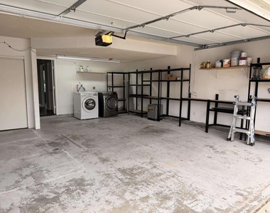 2307 Fair Oak Court - Photo Thumbnail 13