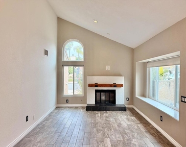 2307 Fair Oak Court - Photo Thumbnail 1
