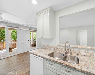 280 Aster Street - Photo Thumbnail 5