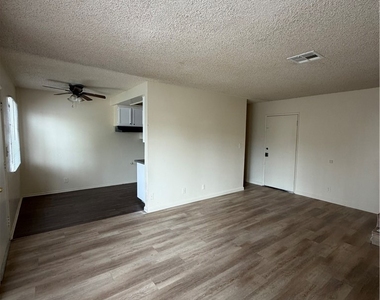 7947 Garfield - Photo Thumbnail 6