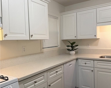 11286 San Mateo - Photo Thumbnail 3