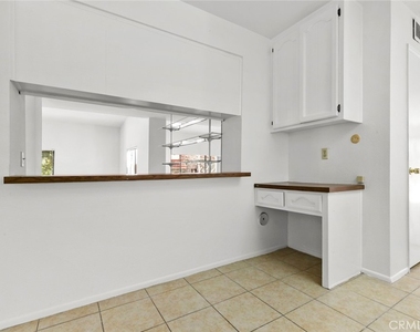 1321 Greenbriar Road - Photo Thumbnail 11
