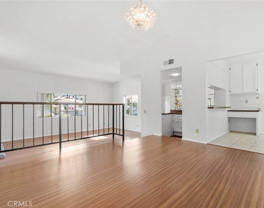 1321 Greenbriar Road - Photo Thumbnail 7