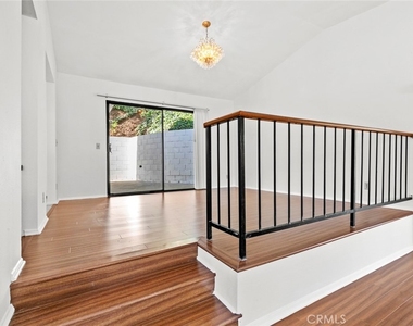 1321 Greenbriar Road - Photo Thumbnail 6