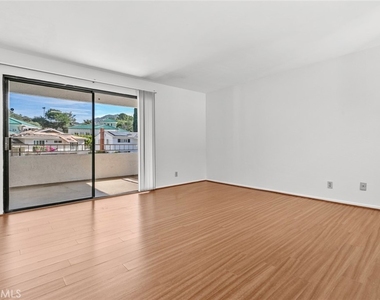 1321 Greenbriar Road - Photo Thumbnail 25