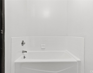 1321 Greenbriar Road - Photo Thumbnail 39