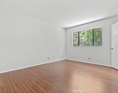 1321 Greenbriar Road - Photo Thumbnail 45