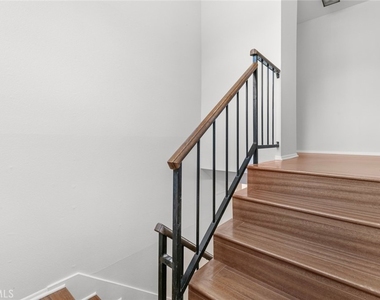 1321 Greenbriar Road - Photo Thumbnail 31