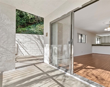 1321 Greenbriar Road - Photo Thumbnail 20
