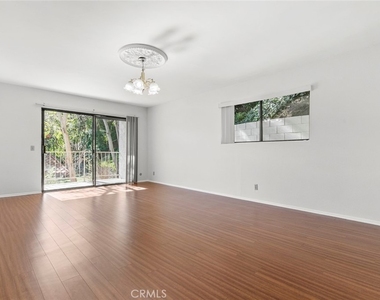 1321 Greenbriar Road - Photo Thumbnail 19