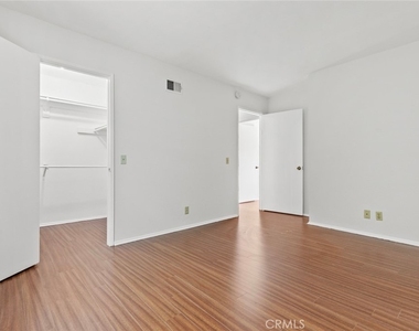 1321 Greenbriar Road - Photo Thumbnail 46