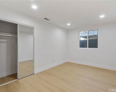 2708 S Cochran Street - Photo Thumbnail 8