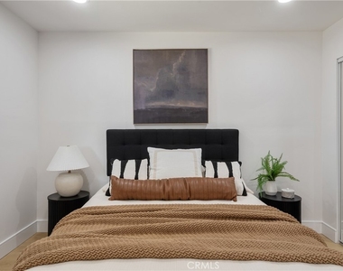 2706 S Cochran Street - Photo Thumbnail 19