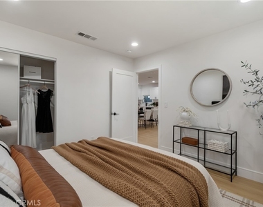 2706 S Cochran Street - Photo Thumbnail 18