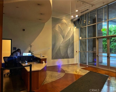801 S Grand - Photo Thumbnail 7