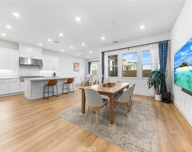 885 Poppy Court - Photo Thumbnail 5