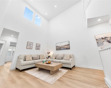 885 Poppy Court - Photo Thumbnail 17