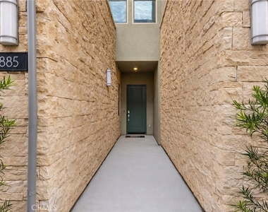 885 Poppy Court - Photo Thumbnail 2