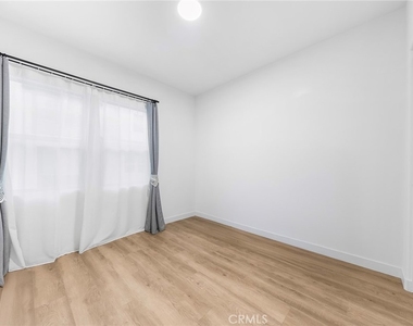 885 Poppy Court - Photo Thumbnail 29