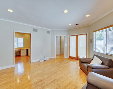 6335 W 85th Place - Photo Thumbnail 7