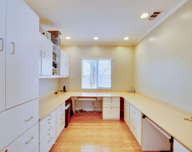 6335 W 85th Place - Photo Thumbnail 8