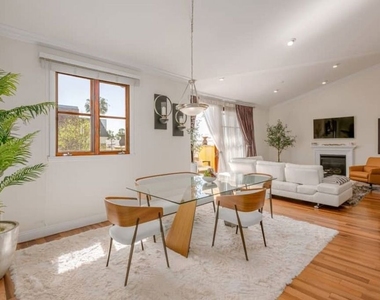 10617 Eastborne Avenue - Photo Thumbnail 7