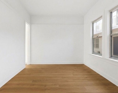 1021 N Mariposa Avenue - Photo Thumbnail 5