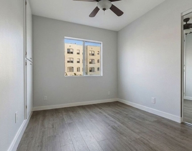 5442 Virginia Avenue - Photo Thumbnail 4
