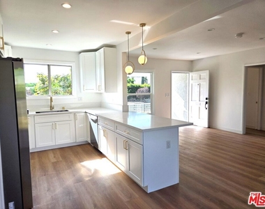 14177 Osborne Street - Photo Thumbnail 3