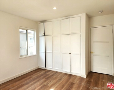 14177 Osborne Street - Photo Thumbnail 12