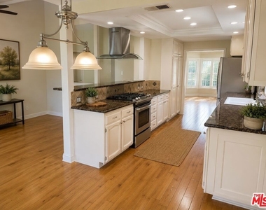 20319 Ingomar Street - Photo Thumbnail 2