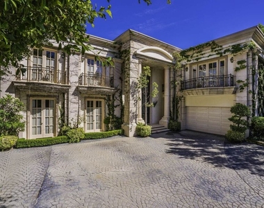 9742 Wendover Drive - Photo Thumbnail 17