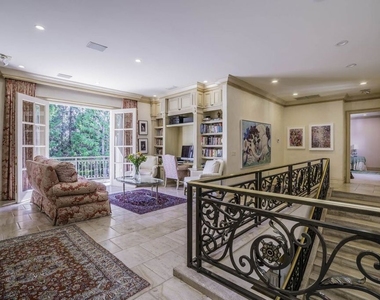 9742 Wendover Drive - Photo Thumbnail 12