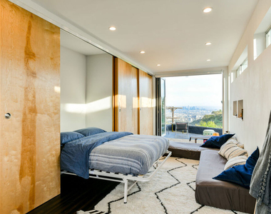 7107 Pacific View Drive - Photo Thumbnail 20