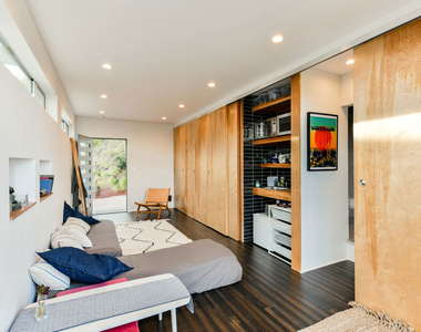 7107 Pacific View Drive - Photo Thumbnail 21