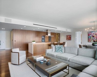 6250 Hollywood Boulevard - Photo Thumbnail 8