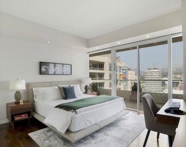 6250 Hollywood Boulevard - Photo Thumbnail 17