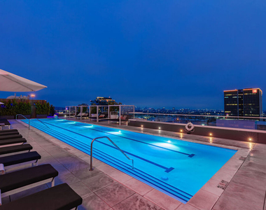 6250 Hollywood Boulevard - Photo Thumbnail 22