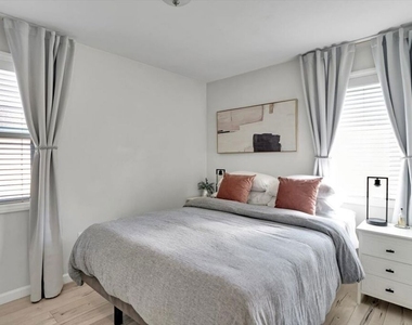 1138 W 52nd Street - Photo Thumbnail 11
